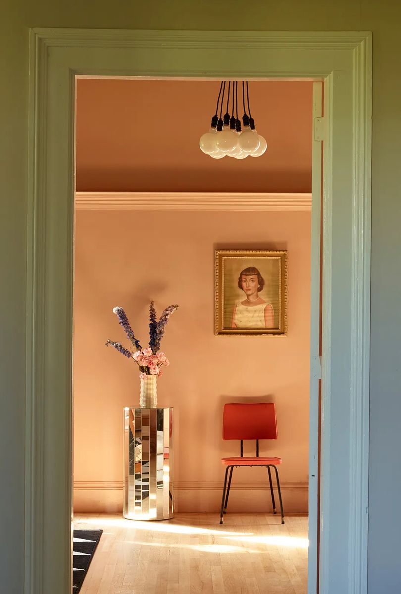 COLOR TRENDS 2024 Apricot Is The New Terracotta ITALIANBARK   How This Couple Transformed A 19th Century Berkshires Home Into The Most Charming Airbnb Vogue 585x867 